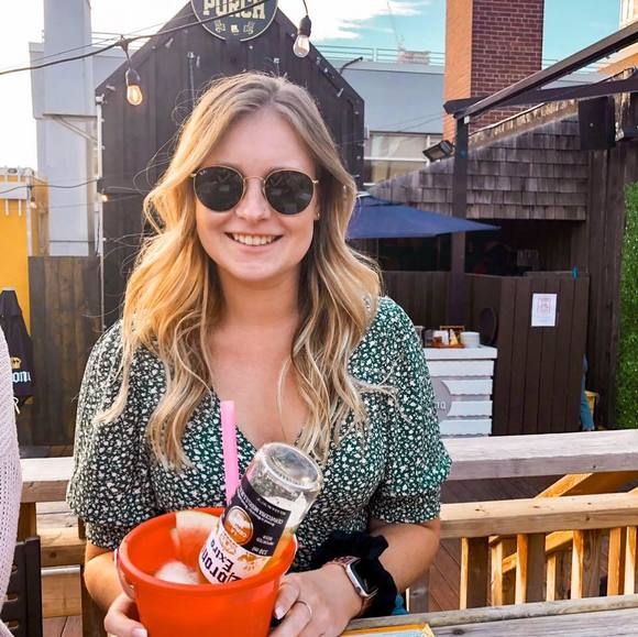 Meet your Posher, Tori - Picture 1 of 1